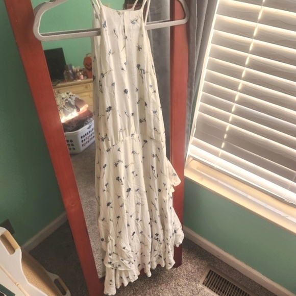 EUC Joie Floral White Ruffled Women's Dress, Size 6 - Picture 6 of 11